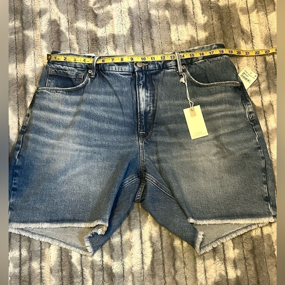 GOOD American Good Icon Plus Size Short Size 15 - Picture 6 of 14